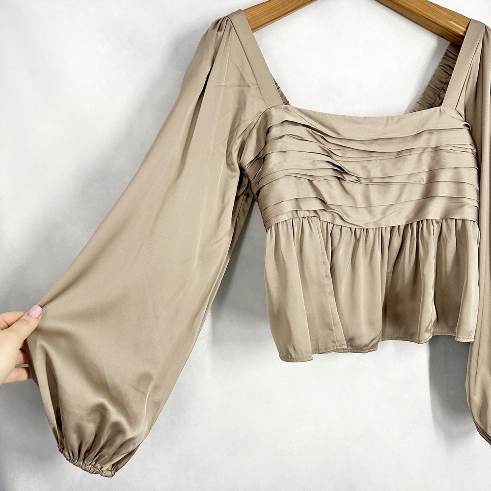 Abercrombie & Fitch Satin Taupe Smocked Peplum Crop Top Womens Size Large Chic - Picture 3 of 10